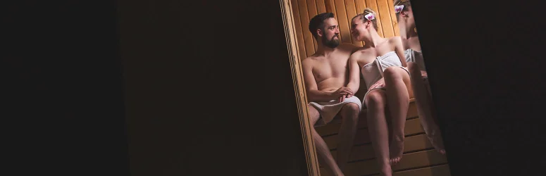 Valentin-nap a szaunában: Hogyan teremtsünk romantikus, meghitt és érzékszerveket stimuláló hangulatot