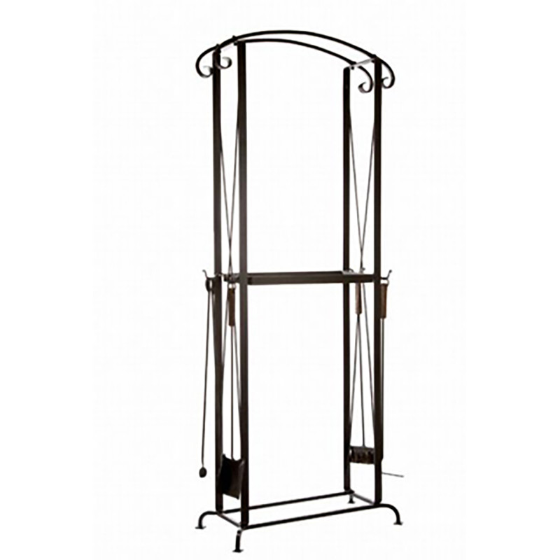 Tűzifa tartó szerszámokkal