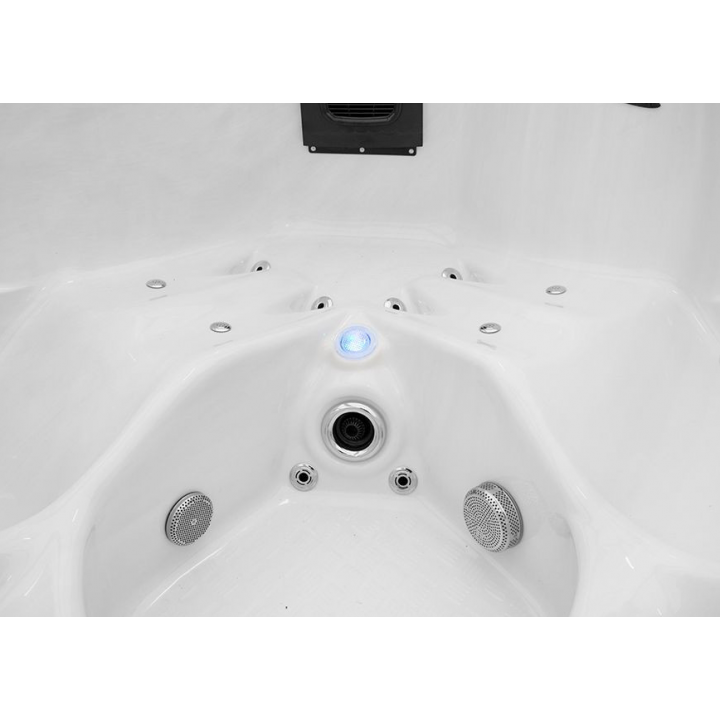 SPA masszázsmedence – Relax