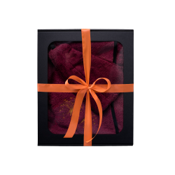 Ajándékszett ajándékdobozban NŐKNEK. Női szaunasapka és kötény - BORDÓ 