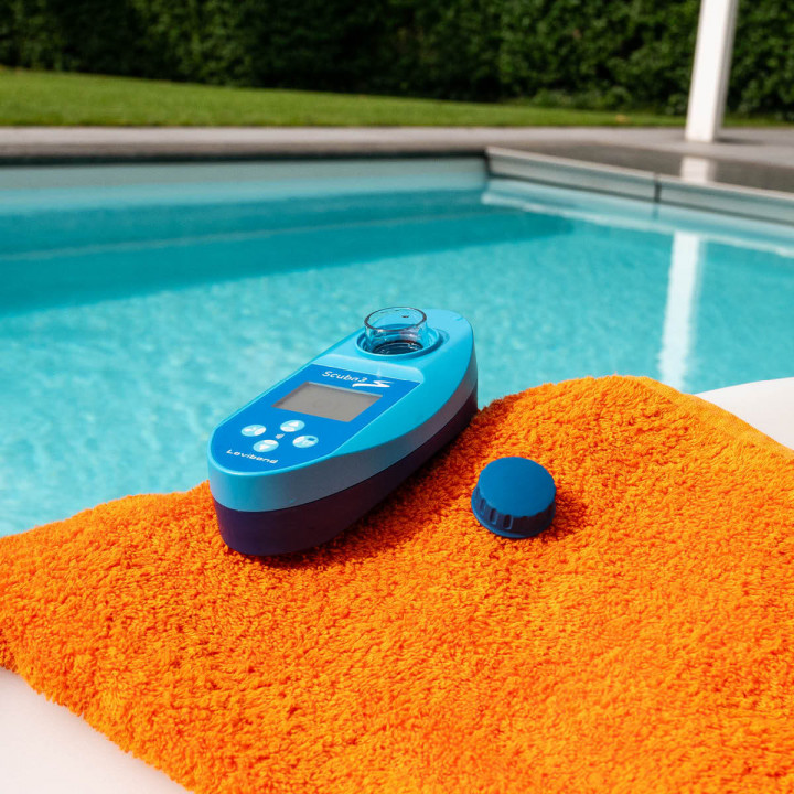 Okos elektronikus medencetesztelő Scuba3s